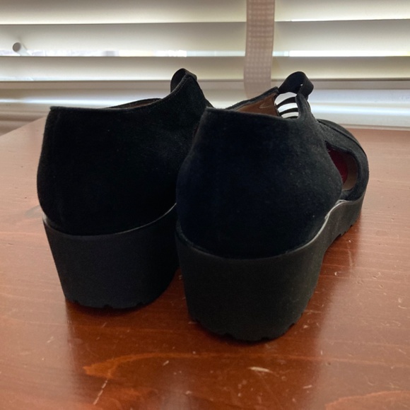 NWOT Pas de Rouge suede shoes - Picture 5 of 8